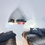 Arctic Snowhotel & Glass Igloos 3*