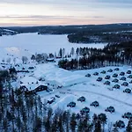 Arctic Snowhotel & Glass Igloos 3*