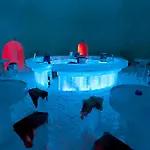 Arctic Snowhotel & Glass Igloos 3*