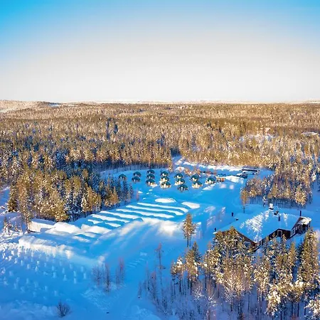 Arctic Snowhotel & Glass Igloos 3*