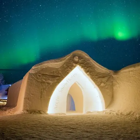 Arctic Snowhotel & Glass Igloos Hotel Sinettä