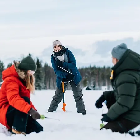 Arctic Snowhotel & Glass Igloos 3*