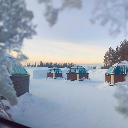 Arctic Snowhotel & Glass Igloos מלון 3*