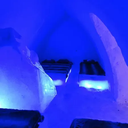 Arctic Snowhotel & Glass Igloos ホテル シニータ