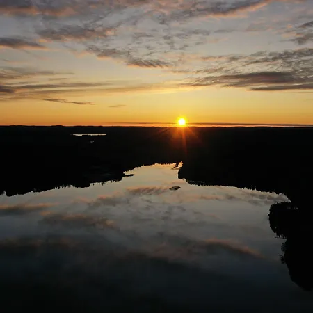 Ξενοδοχείο Arctic Snowhotel & Glass Igloos 3*