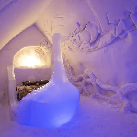 Arctic Snowhotel & Glass Igloos Hotel