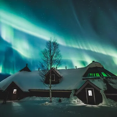 Arctic Snowhotel & Glass Igloos 3*