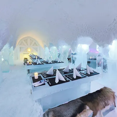 Hotel Arctic Snowhotel & Glass Igloos Sinettä