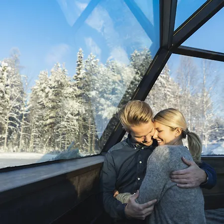 Hotel Arctic Snowhotel & Glass Igloos