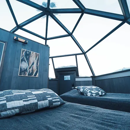 Arctic Snowhotel & Glass Igloos 3*