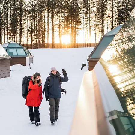 Arctic Snowhotel & Glass Igloos 3*