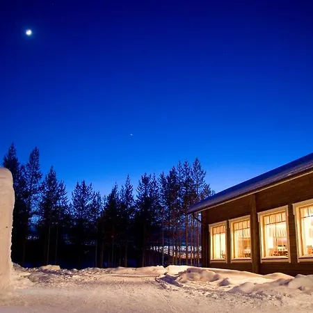 Arctic Snowhotel & Glass Igloos ホテル シニータ