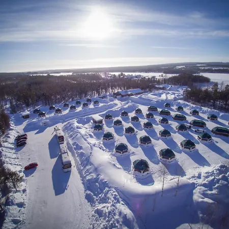 Arctic Snowhotel & Glass Igloos 3*