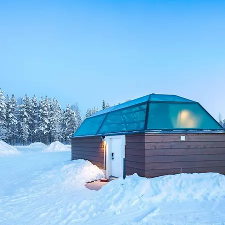 Arctic Snowhotel & Glass Igloos 3*