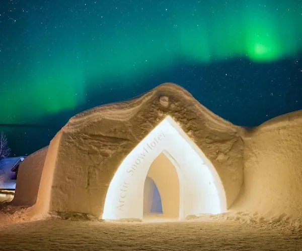 Arctic Snowhotel & Glass Igloos Hotell Sinettä