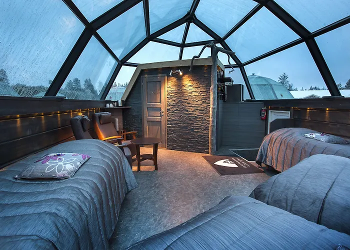 Hotel Arctic Snowhotel & Glass Igloos 3*