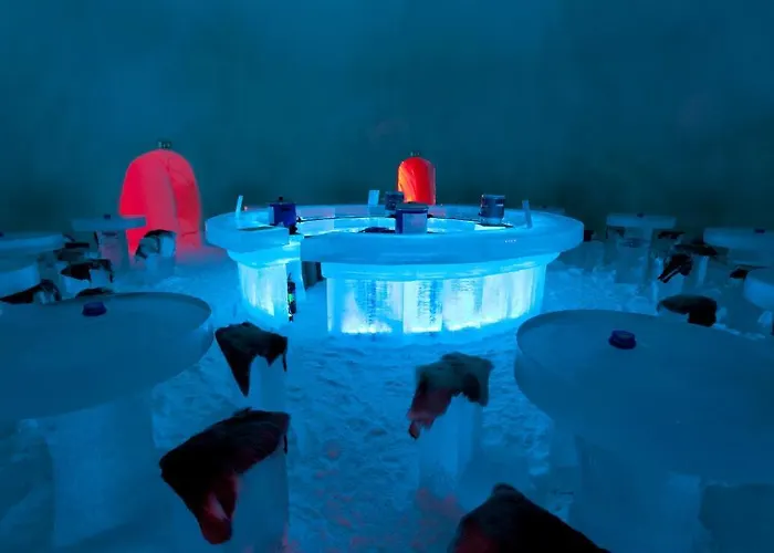 Arctic Snowhotel & Glass Igloos 3*