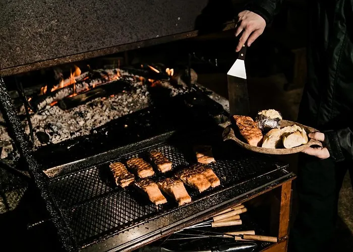 Arctic Snowhotel & Glass Igloos 3*