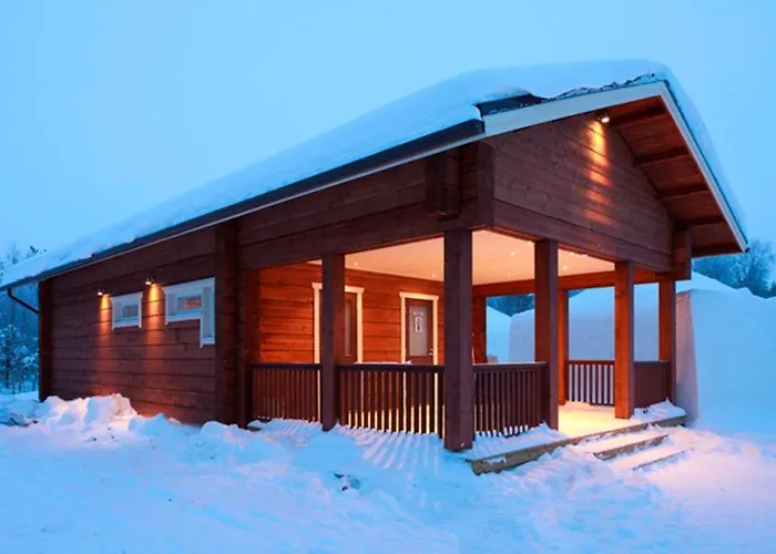 Arctic Snowhotel & Glass Igloos فندق