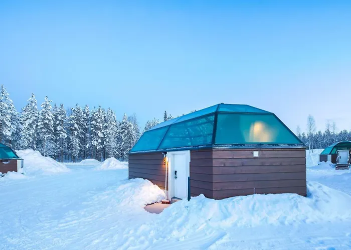 Arctic Snowhotel & Glass Igloos 3*