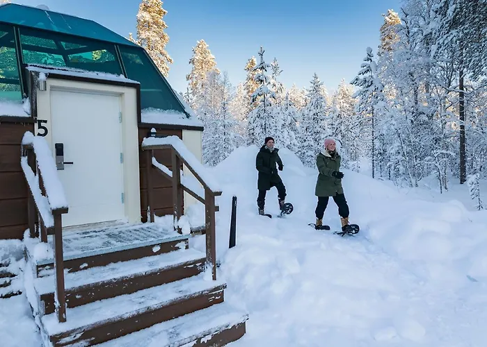 Arctic Snowhotel & Glass Igloos 3* Sinettä